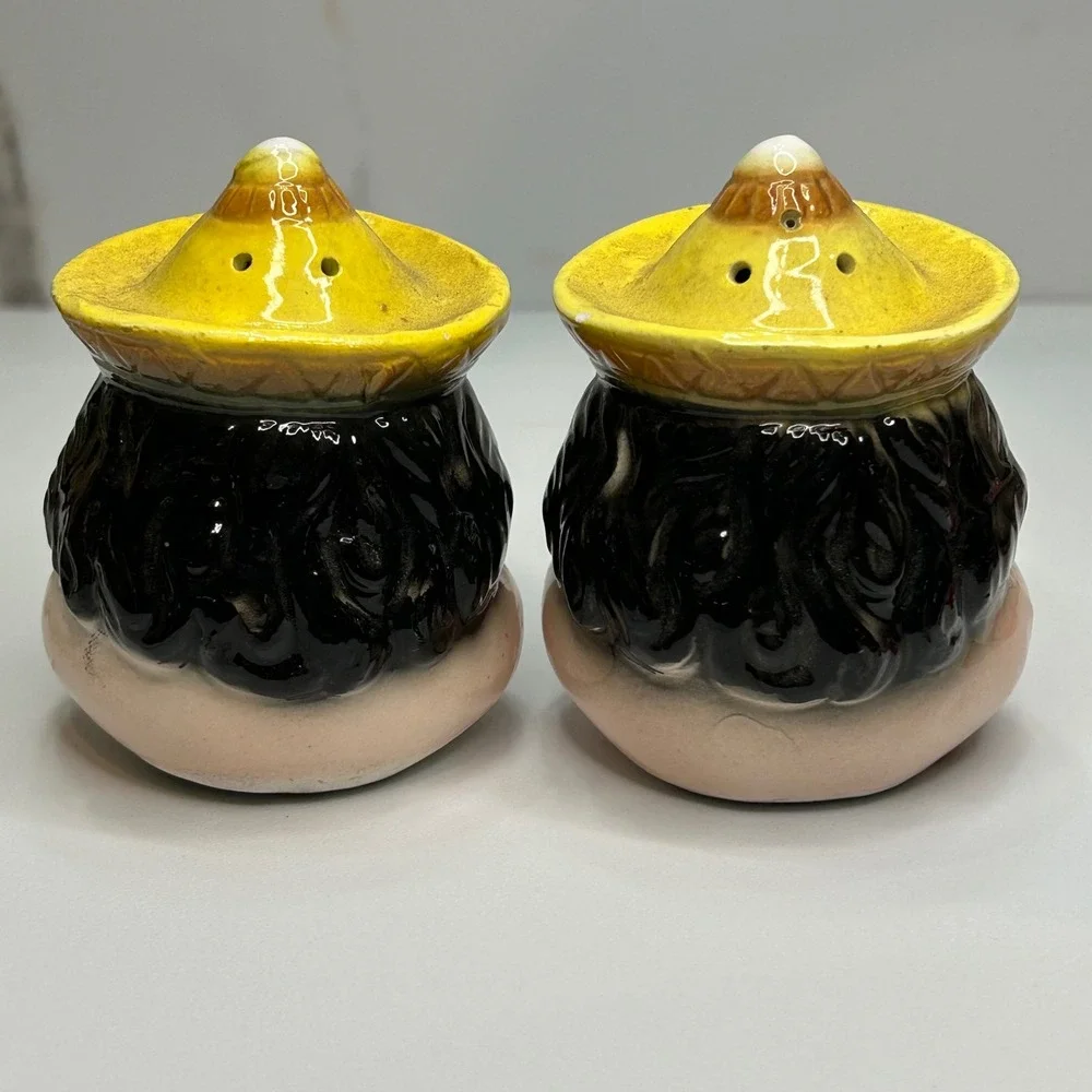 Vintage Mexican Sombrero Man Salt and Pepper Shakers Japan 1818 Ceramic Set